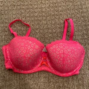 Gorgeous Victoria’s Secret hot pink bra 34DD